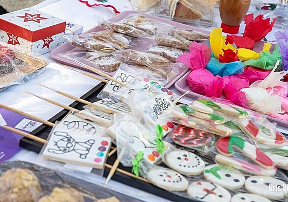 Puesto del mercadillo solidario de La Ceràmica.