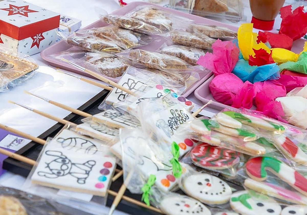 Puesto del mercadillo solidario de La Ceràmica.