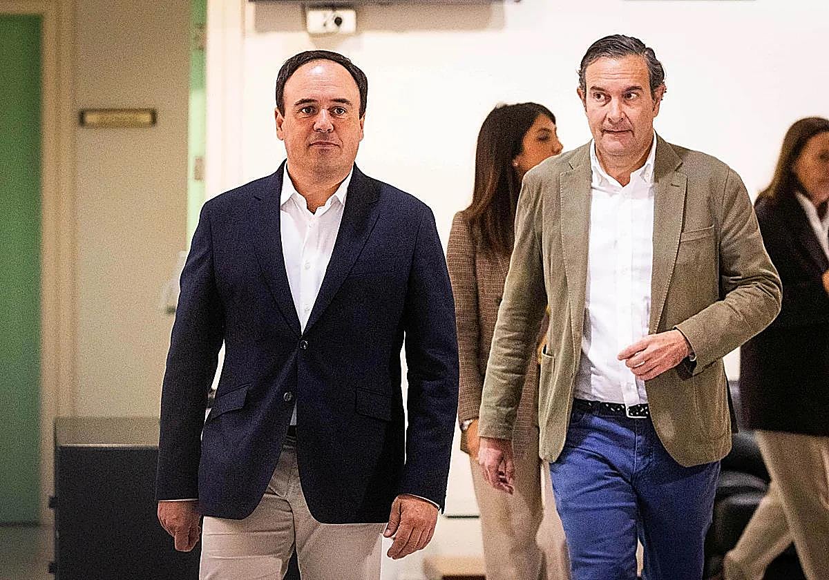 Pérez Llorca, en los pasillos de Les Corts.