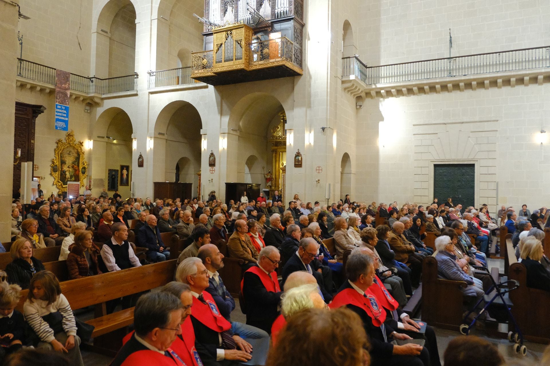 Alicante se rinde ante la Virgen del Remedio en su 75 aniversario como Alcaldesa Perpetua
