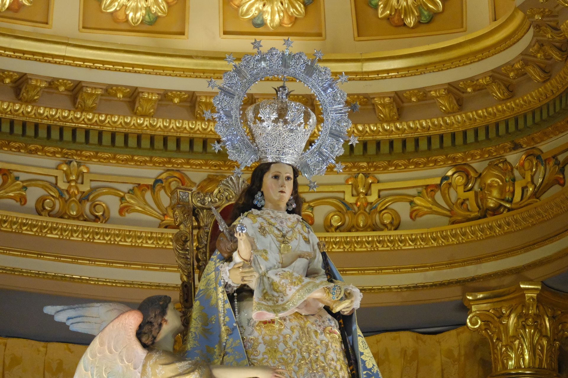 Alicante se rinde ante la Virgen del Remedio en su 75 aniversario como Alcaldesa Perpetua