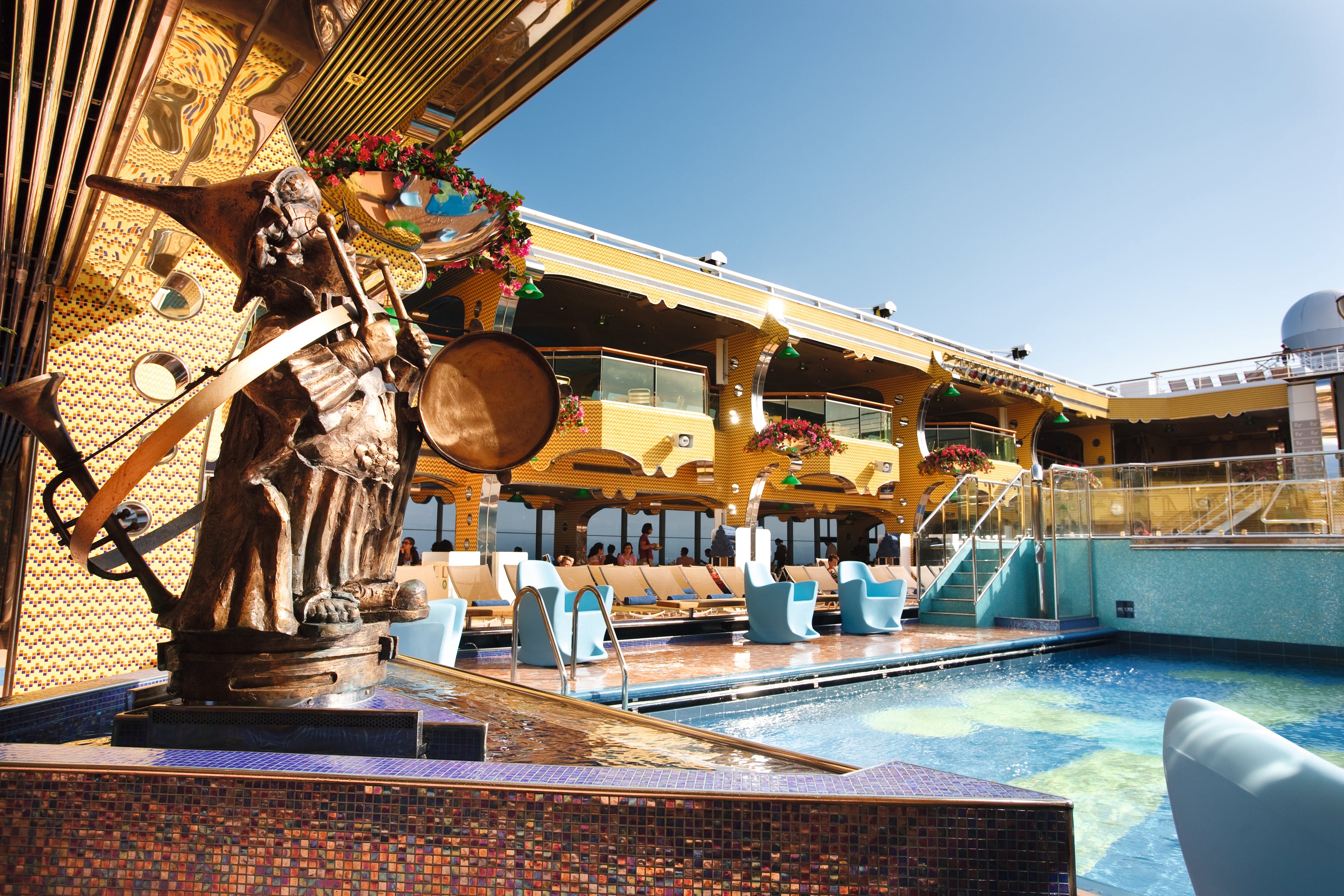 Imagen secundaria 1 - Un nuevo crucero saldrá desde Alicante a partir de abril del 2026