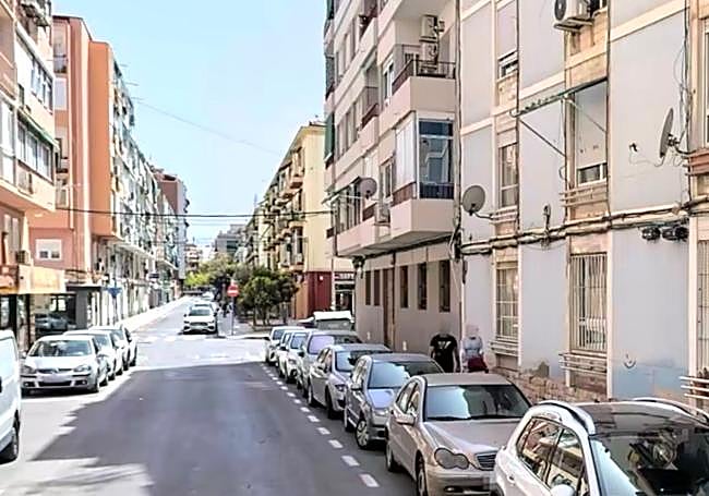 Una de las calles afectadas por los cortes de luz en Alicante.