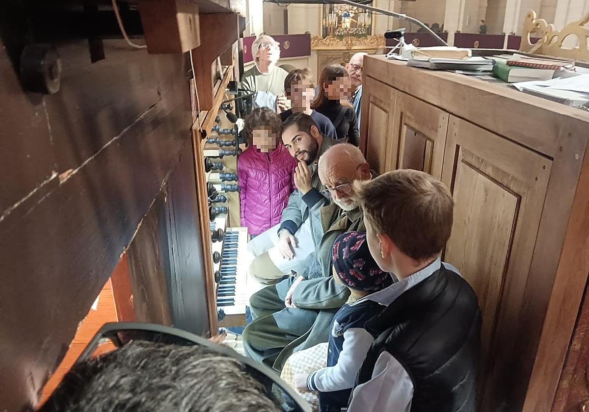 Visita al órgano de San Nicolás.