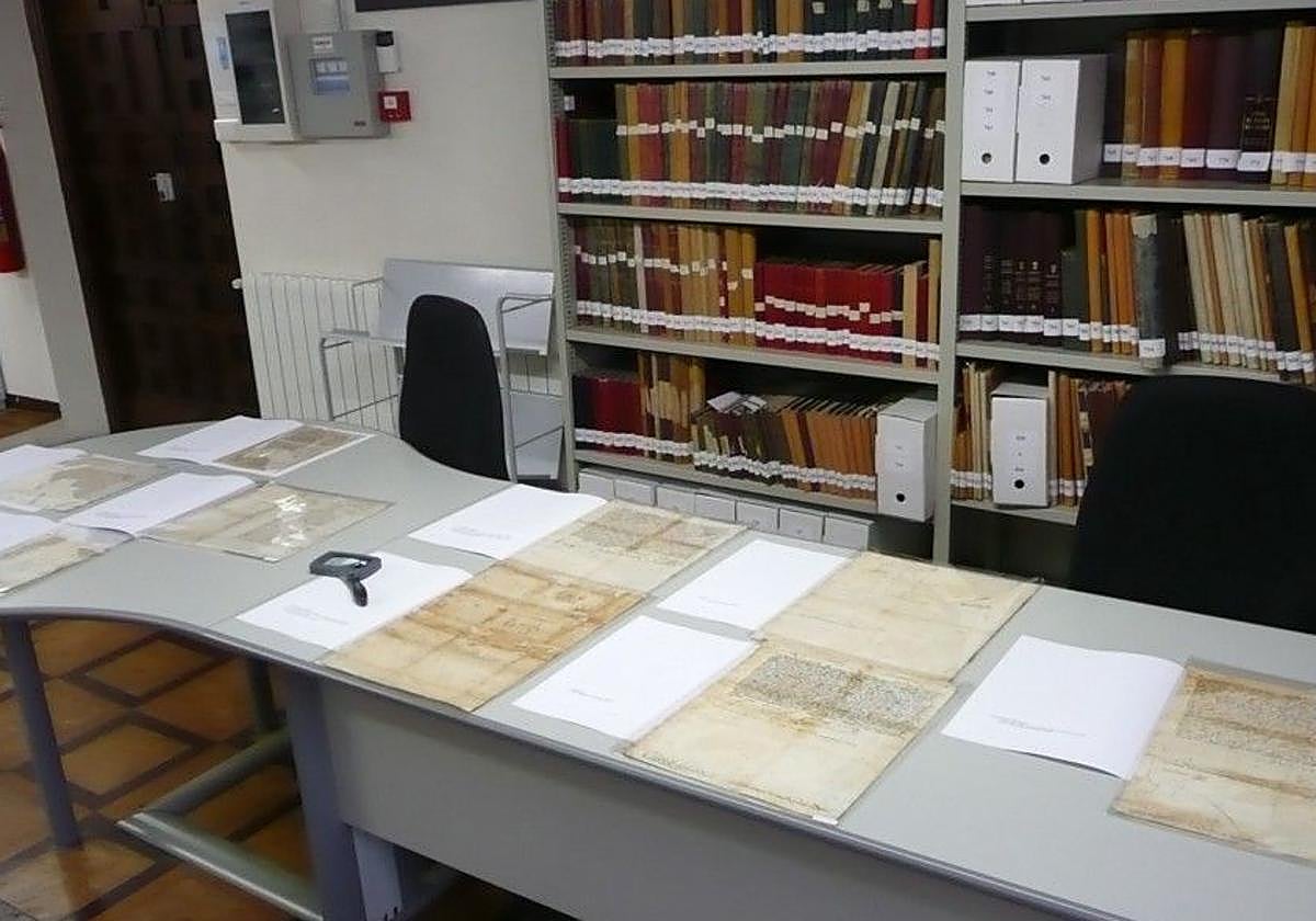 Villena's Municipal Archive boosts its activity in 2025 with a significant rise in consultations and loans.