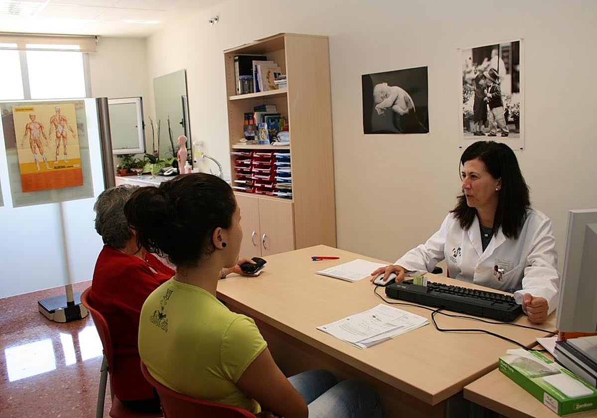 The detection protocol is applied in primary care consultations.