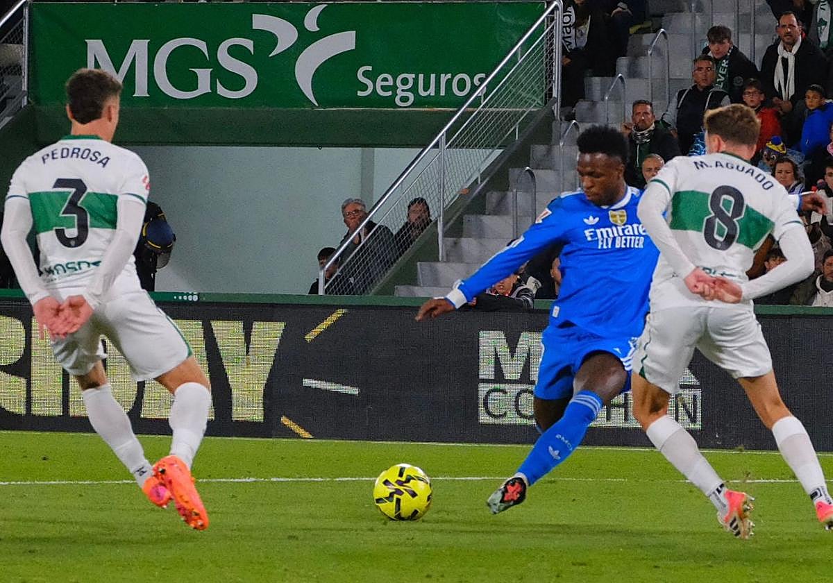 El Martínez Valero registró más de 31.000 espectadores en el encuentro entre el Elche CF y el Real Madrid.