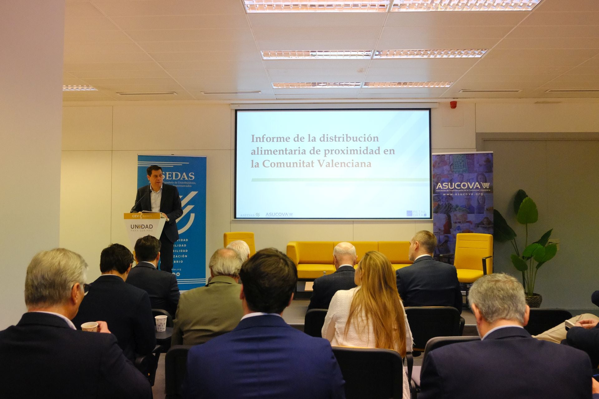 Alicante llega a los 1.000 supermercados y ya cubre al 98% de su población