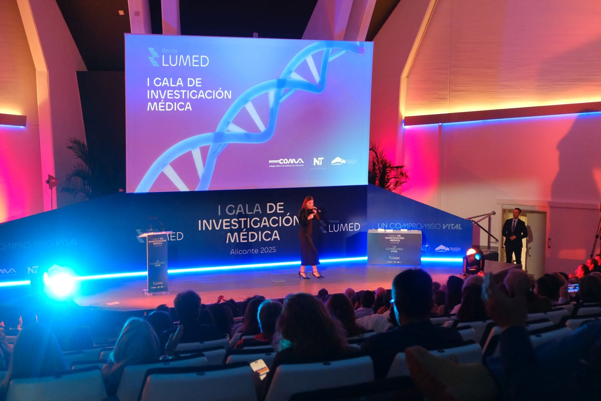 Así ha sido la I Gala Becas LUMED celebrada en Alicante