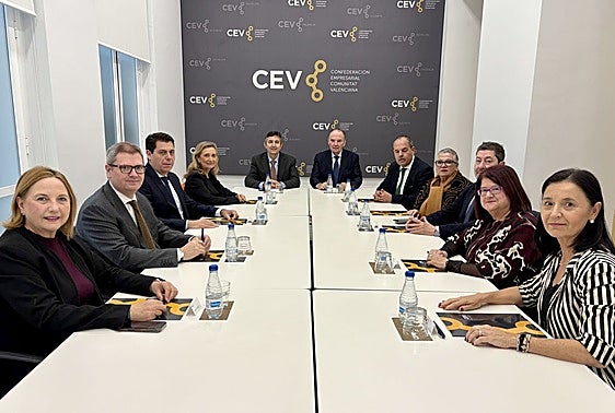 Reunión entre la CEV y las Cámaras de la Comunitat.