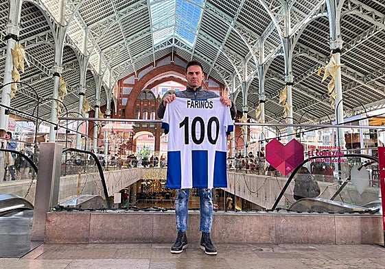 Javier Farinós, en su foto como embajador del centenario del Hércules.