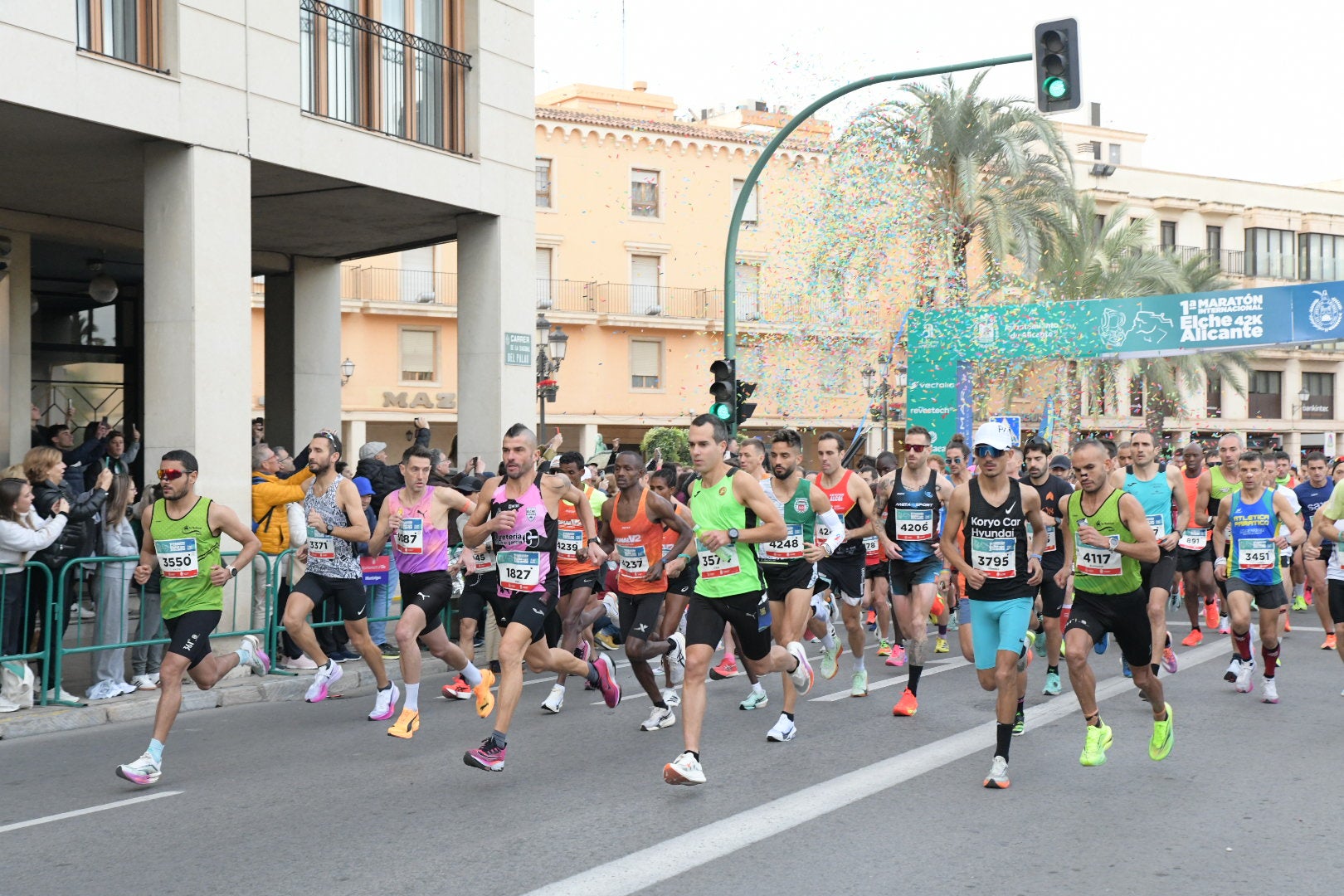 El éxito de la primera maratón Elche y Alicante augura futuras ediciones