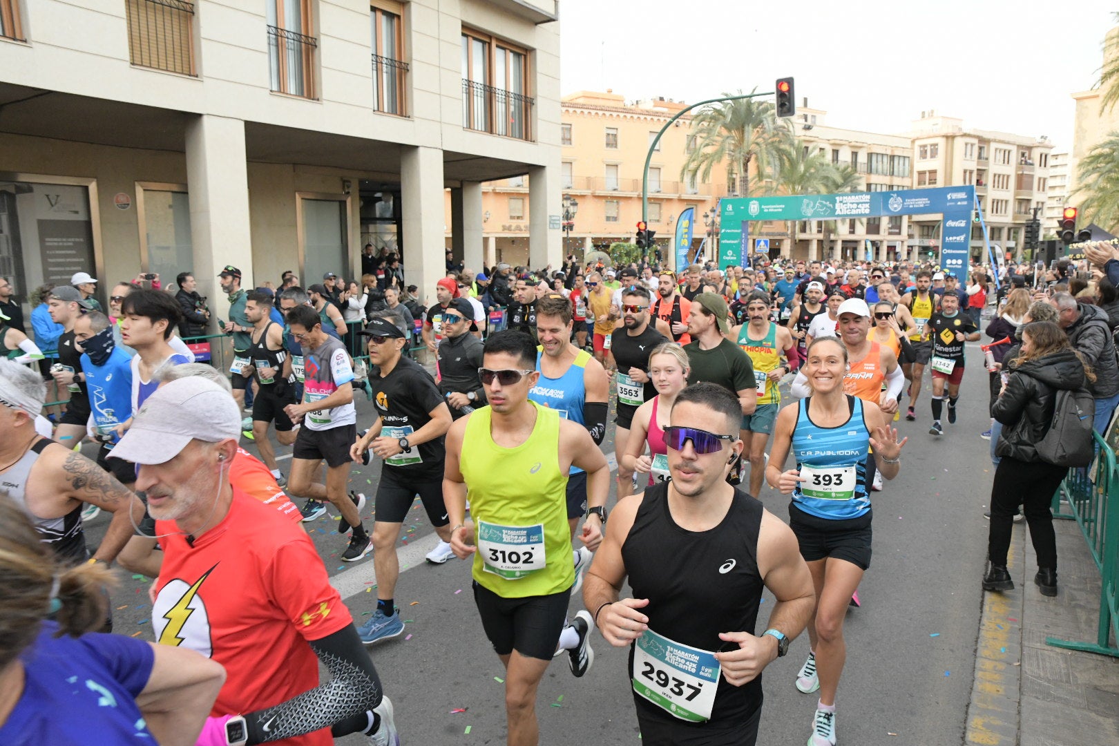 El éxito de la primera maratón Elche y Alicante augura futuras ediciones
