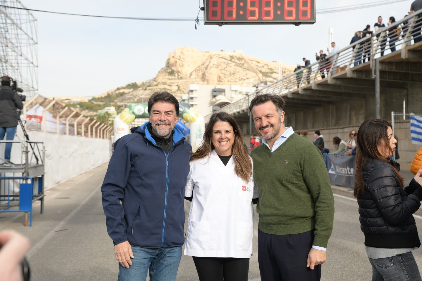 El éxito de la primera maratón Elche y Alicante augura futuras ediciones