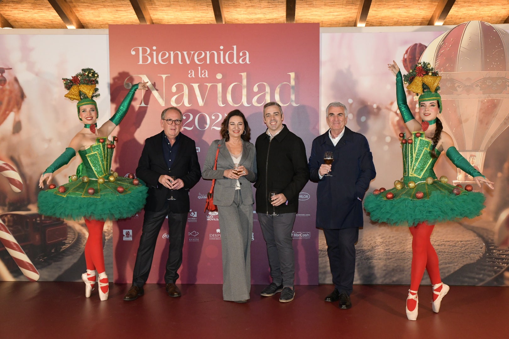 Cientos de asistentes dan la &#039;Bienvenida a la Navidad&#039; en la gala solidaria de Vectalia