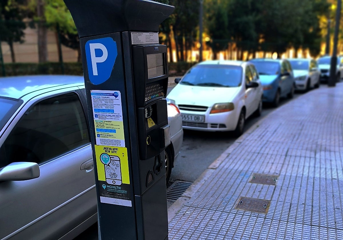 Image of a parking meter in Benidorm's blue zone