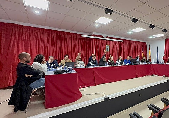 Imagen del pleno celebrado en Callosa d'En Sarrià