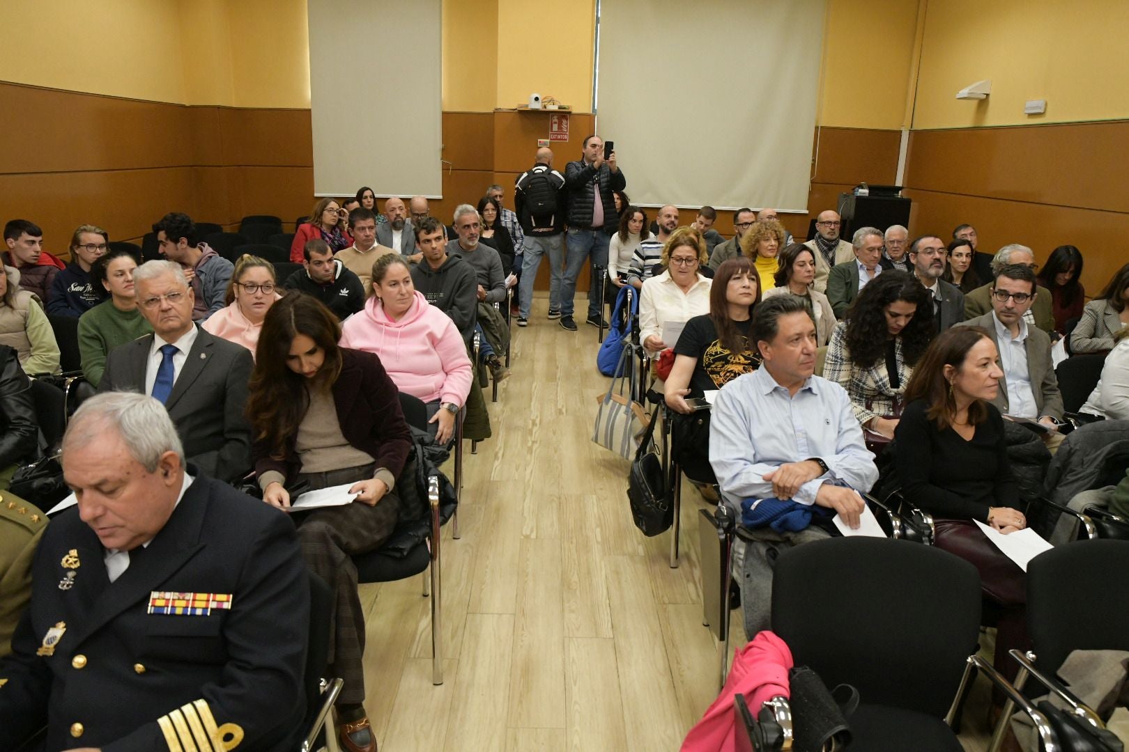 Alicante celebra el Día de la Constitución con una masiva lectura pública en la Sede Universitaria