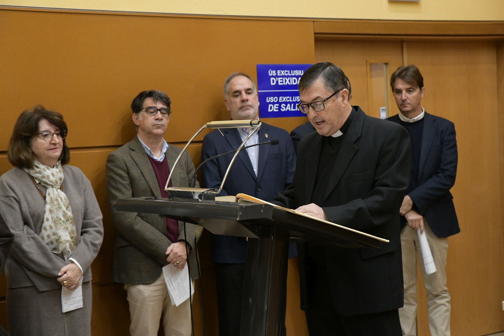 Alicante celebra el Día de la Constitución con una masiva lectura pública en la Sede Universitaria