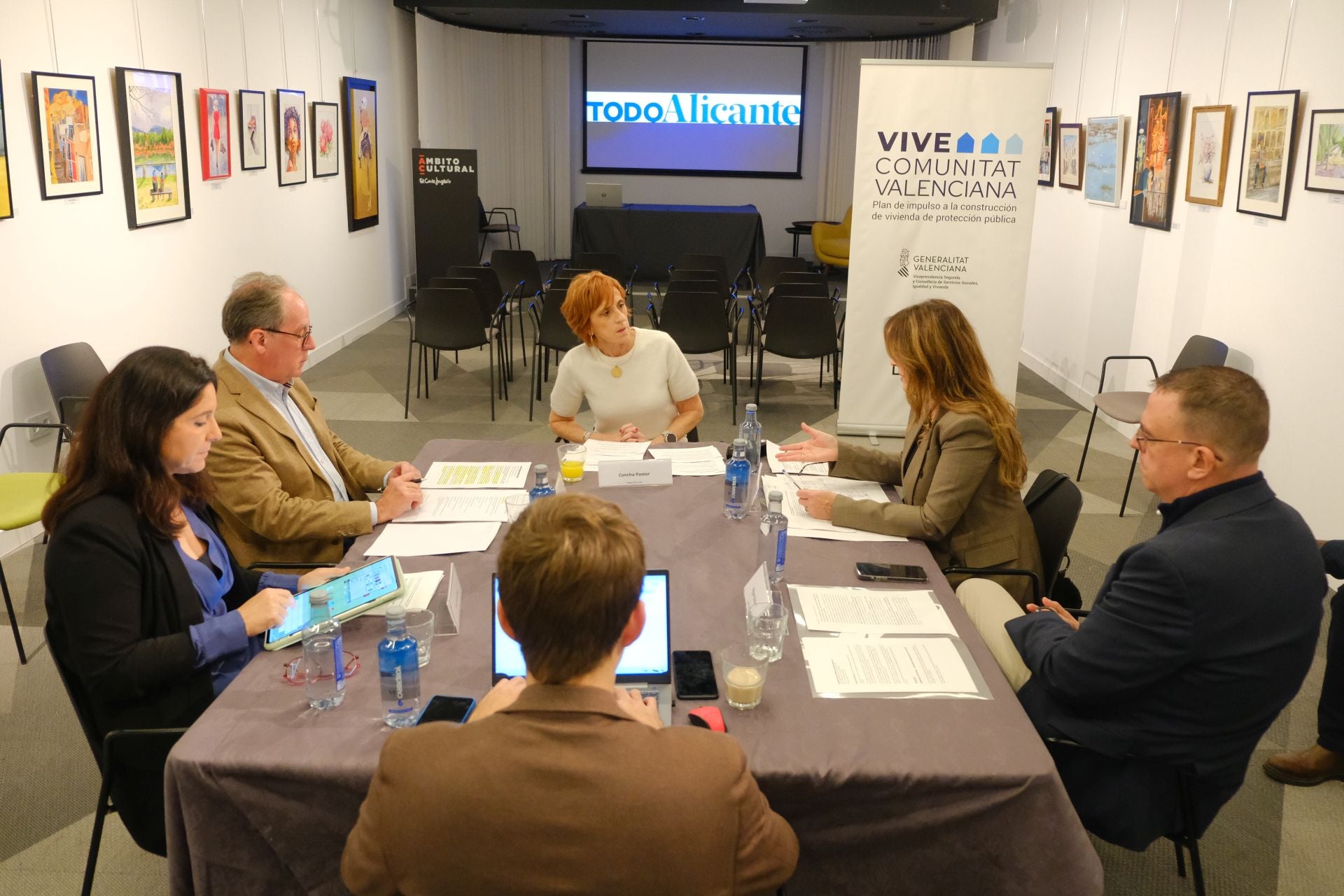 La mesa de expertos del Plan VIVE, en imágenes