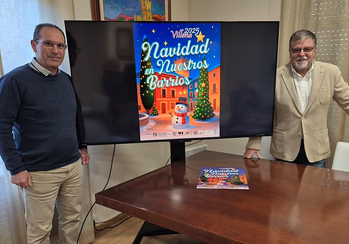 El alcalde, Fulgencio Cerdán, y el edil de Fiestas, José Ferri, con el cartel de las actividades de Navidad.
