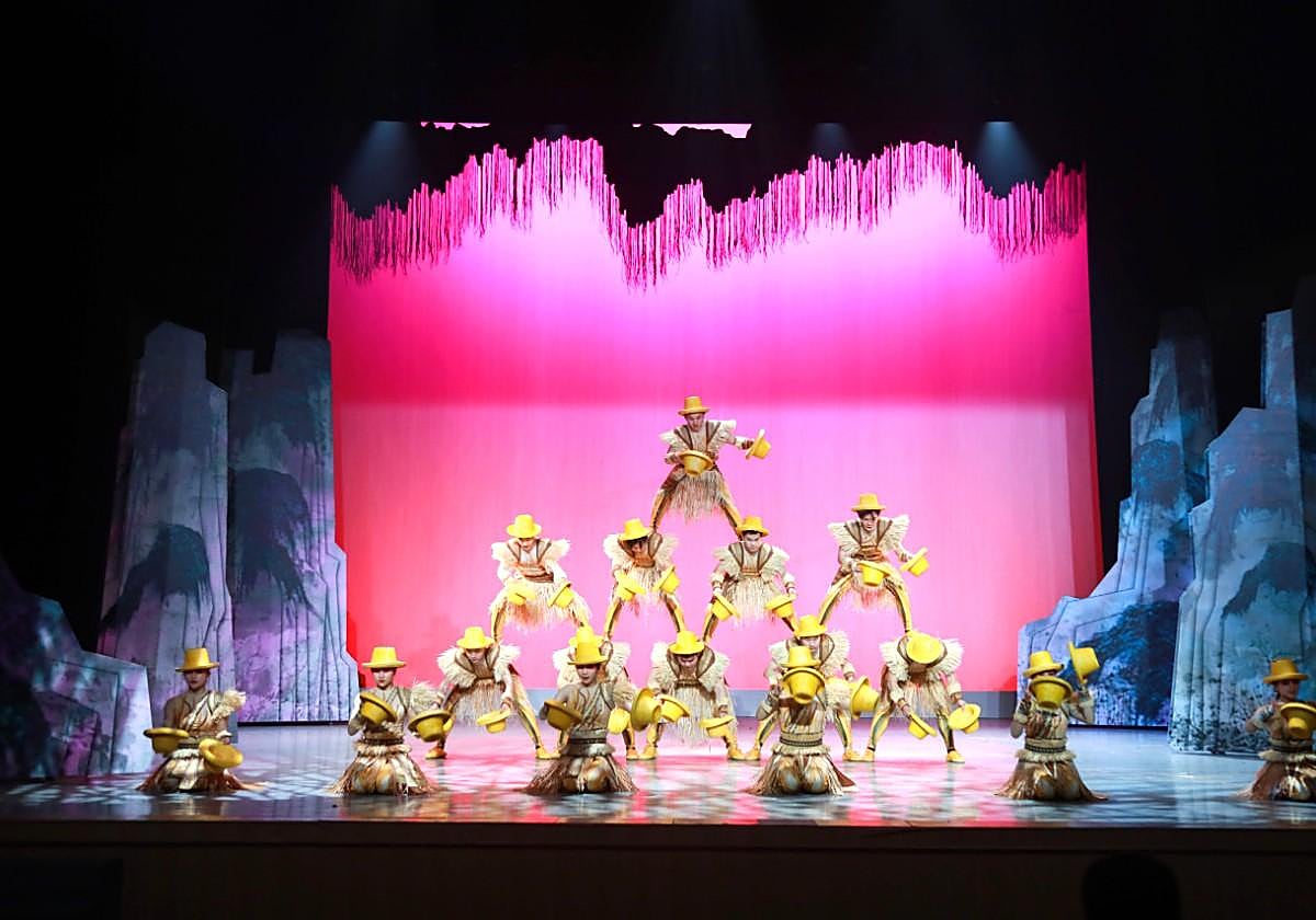 Great Chinese Acrobatic Circus.