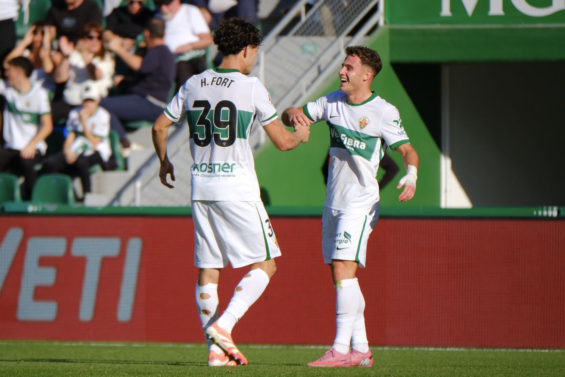 Las imágenes de la victoria del Elche ante el Girona (3-0)