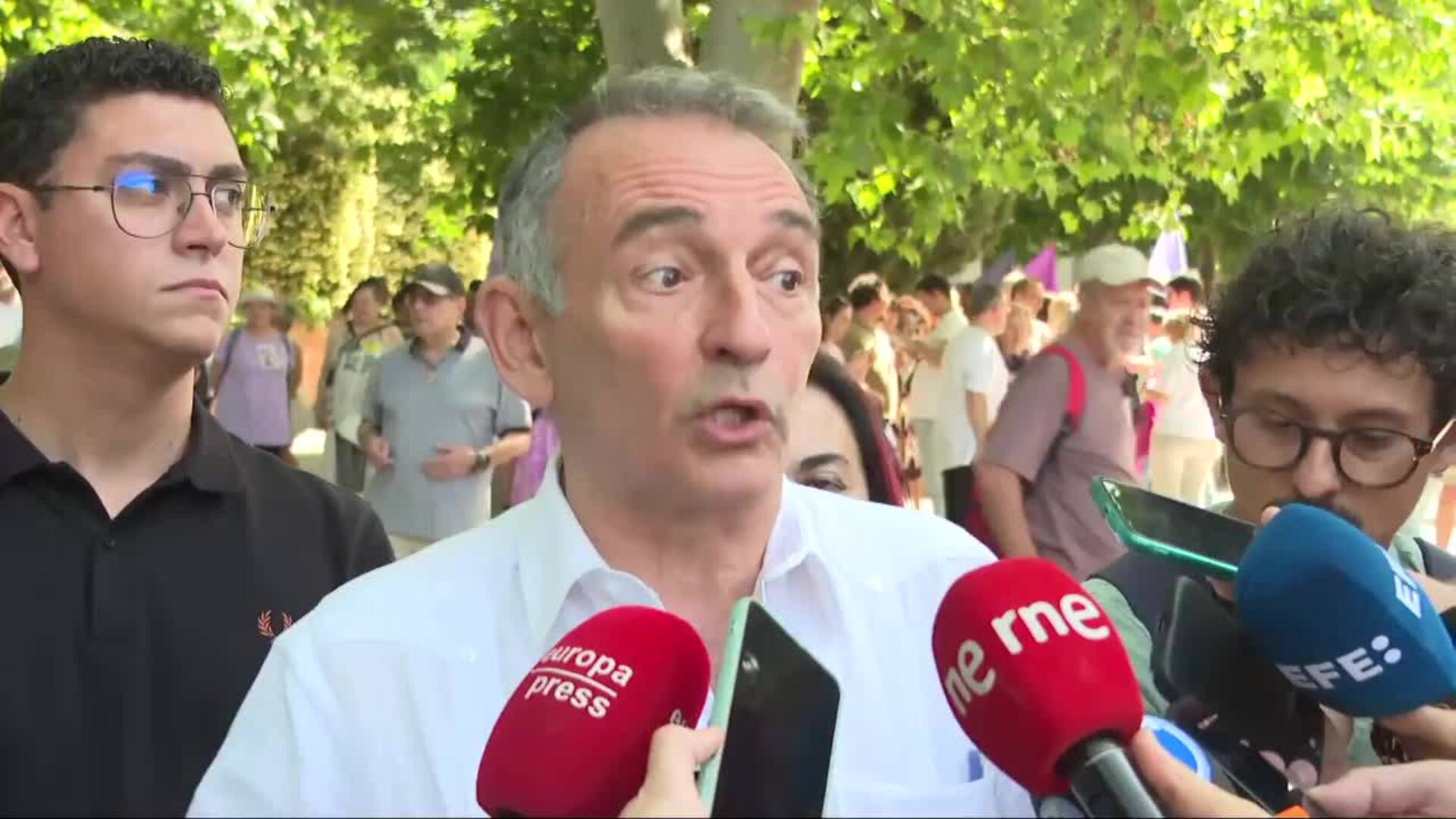Enrique Santiago advierte de que IU saldrá del Gobierno si se llega al 5% en gasto en Defensa