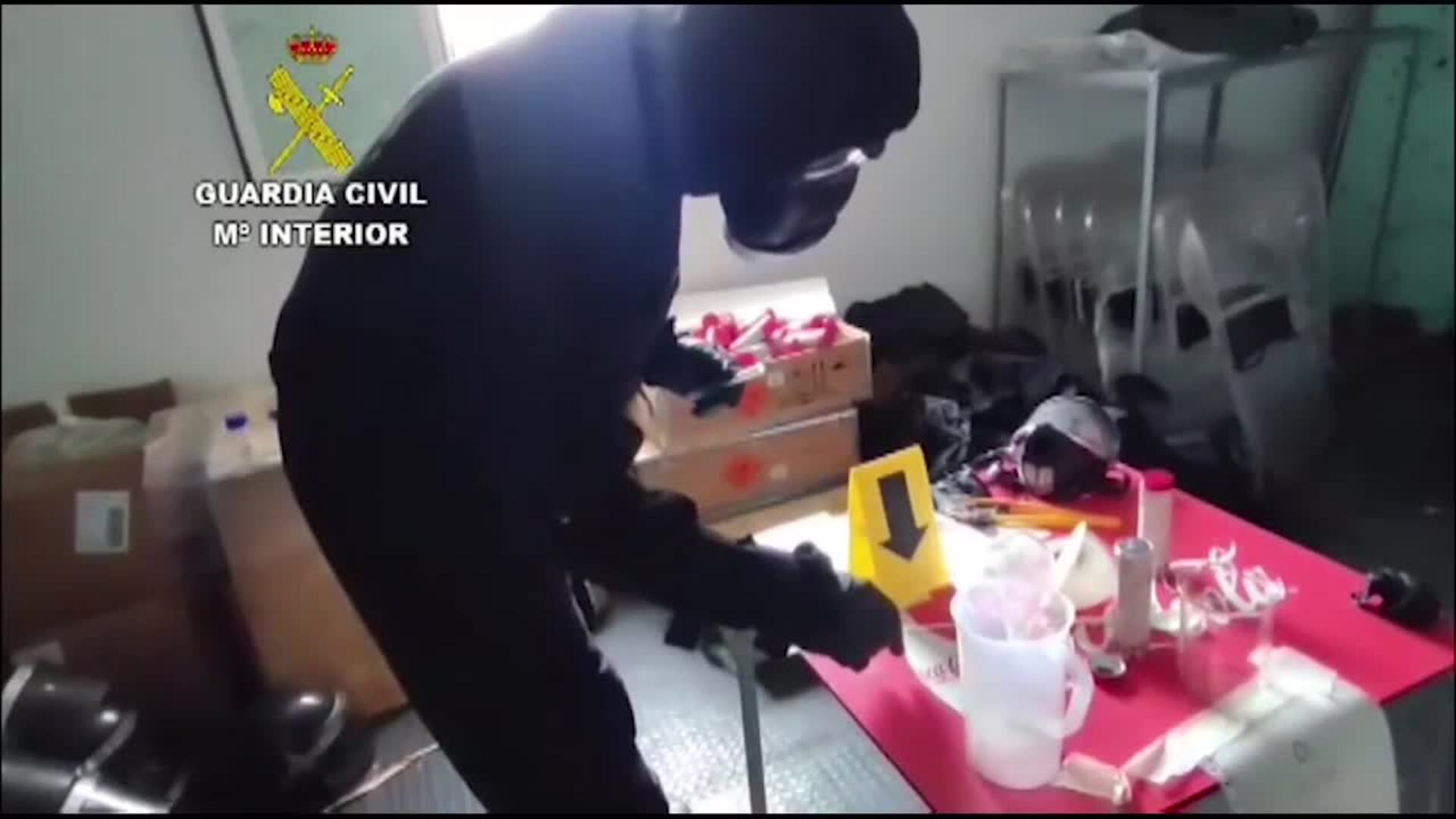 Guardia Civil realiza un simulacro de una supuesta operación antiterrorista con amenaza quimica
