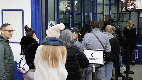 El 06703 reparte suerte en la provincia de Alicante con el primer premio del Niño