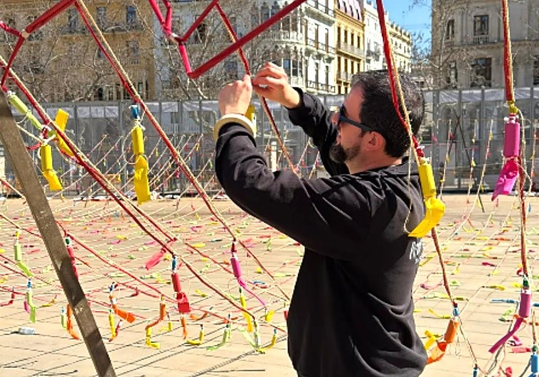 El sello ilicitano de Vicente Albarranch triunfa en la mascletà de la pirotecnia Turís en Valencia