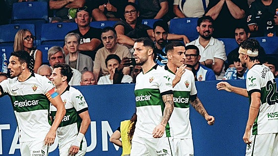 El Elche supera el inicio más duro y mira ahora a rivales de su liga