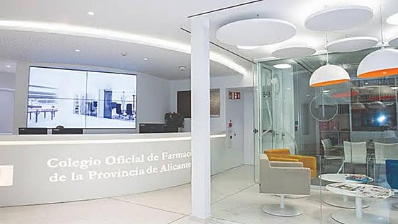 Alicante, Elche y Benidorm celebran el Día Mundial del Farmacéutico con donación de sangre y stands de consejo sanitario