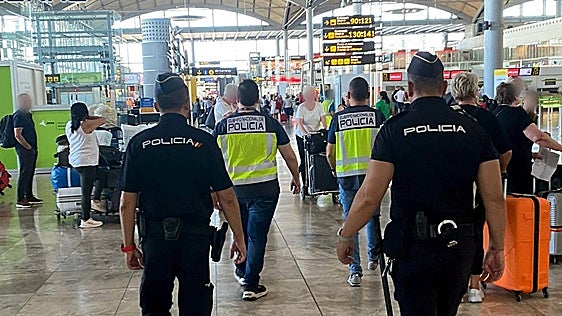 Detenido en el aeropuerto de Alicante-Elche un fugitivo buscado por 77 delitos financieros y fiscales cometidos en Polonia